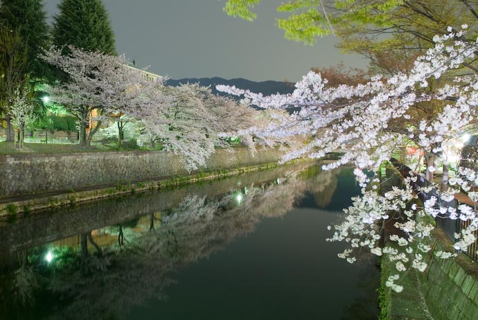 &mdash; map & image data &mdash; nearby photos Easter Evening in Kyoto -- Kyoto, Japan -- Copyright 2007 Jeffrey Eric Francis Friedl, http://regex.info/blog/