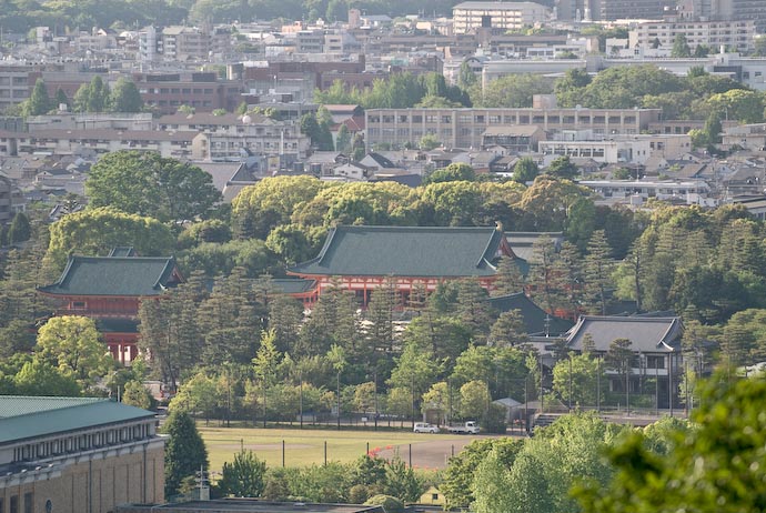 Heian Shrine From Afar -- Kyoto, Japan -- Copyright 2007 Jeffrey Eric Francis Friedl, http://regex.info/blog/