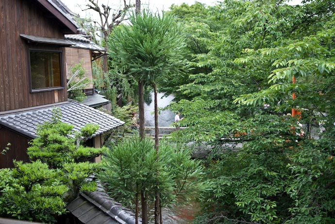 View From the Tea Room -- Kyoto, Japan -- Copyright 2007 Jeffrey Eric Francis Friedl, http://regex.info/blog/