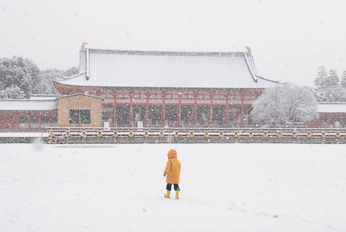 Must. &nbsp;&nbsp; Disturb. &nbsp;&nbsp; Snow It's what little boys do. -- Kyoto, Japan -- Copyright 2008 Jeffrey Eric Francis Friedl