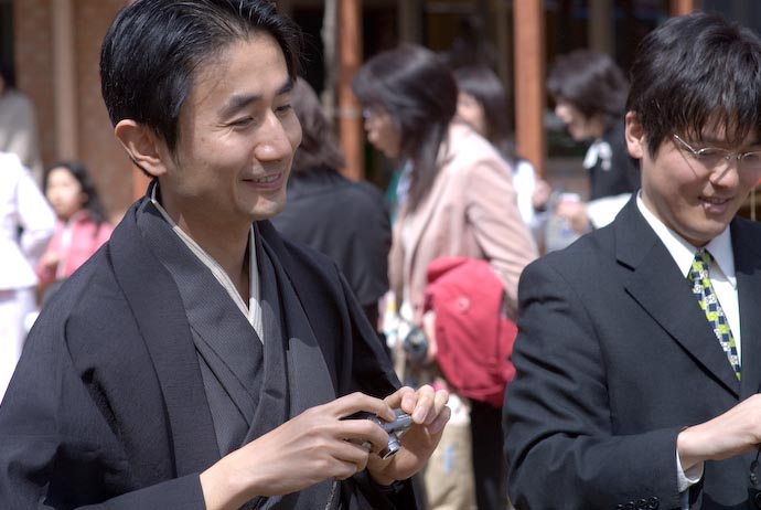 Hakama and Suit -- Kyoto, Japan -- Copyright 2008 Jeffrey Eric Francis Friedl, http://regex.info/blog/