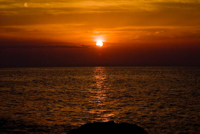 Sunset From the Beach ( I like pretty sunsets ; this one eventually gave way to some amazing afterglow ) -- Kotobikihama, Kyoto, Japan -- Copyright 2008 Jeffrey Eric Francis Friedl, http://regex.info/blog/