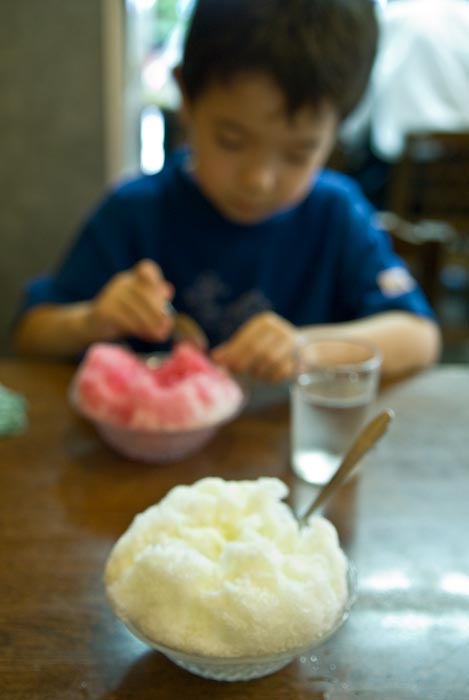 Mmmmm, Shaved Ice -- Kyoto, Japan -- Copyright 2008 Jeffrey Eric Francis Friedl, http://regex.info/blog/