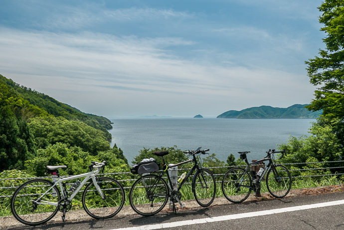 60m Above Lake Biwa 12:09 PM (+6h 43m) - 114 km (70.8 miles) -- Nagahama, Shiga, Japan -- Copyright 2015 Jeffrey Friedl, http://regex.info/blog/