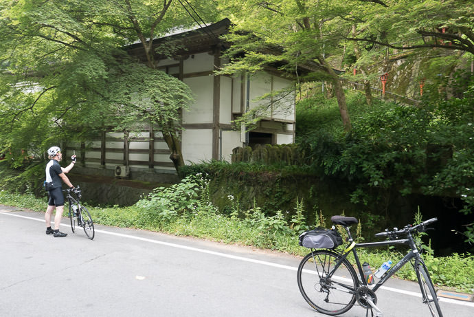 Quick Peek at the delightfully-whimsical Otaginenbutsuji Temple (愛宕念仏寺) 7:35 AM (+1h 12m) - 13 km (8.3 miles) -- 愛宕寺前（バス） -- Kyoto, Japan -- Copyright 2015 Jeffrey Friedl, http://regex.info/blog/