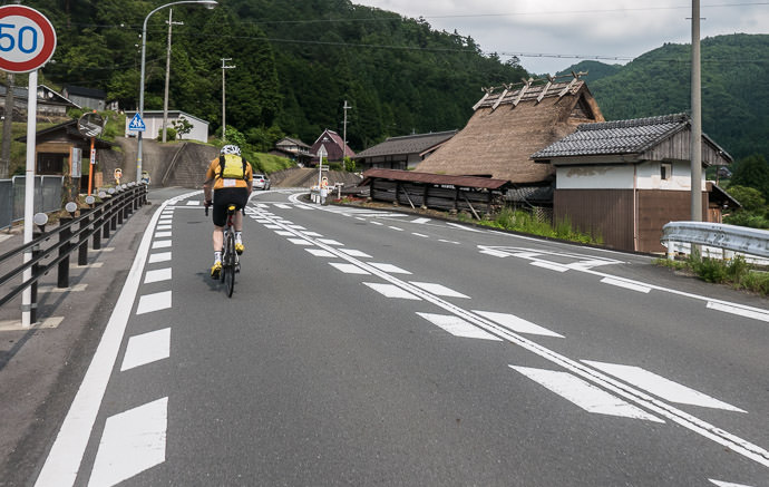 Small Random Rise on a Major Road 3:21pm - taken while cycling at 26 kph (16 mph) -- Kyoto, Japan -- Copyright 2016 Jeffrey Friedl, http://regex.info/blog/