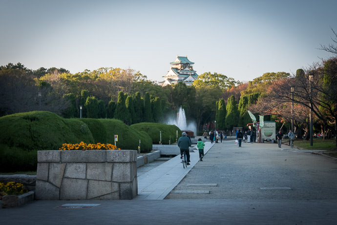 Finally Arriving Osaka Castle (大阪城) 3:53pm -- Osaka Castle (大阪城) -- Osaka, Japan -- Copyright 2016 Jeffrey Friedl, http://regex.info/blog/ -- This photo is licensed to the public under the Creative Commons Attribution-NonCommercial 4.0 International License http://creativecommons.org/licenses/by-nc/4.0/ (non-commercial use is freely allowed if proper attribution is given, including a link back to this page on http://regex.info/ when used online)