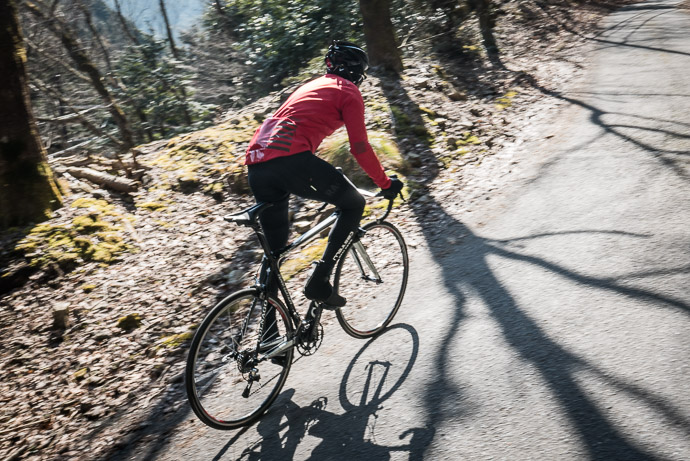 Michael Powers Up to Mochikoshi Pass with his ROTOR chainrings of some sort -- Kyoto, Japan -- Copyright 2017 Jeffrey Friedl, http://regex.info/blog/