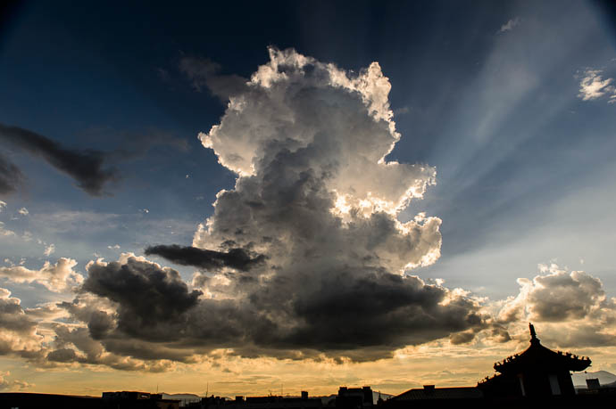 Ready to Burst over Kyoto, Japan  --  Copyright 2012 Jeffrey Friedl, http://regex.info/blog/