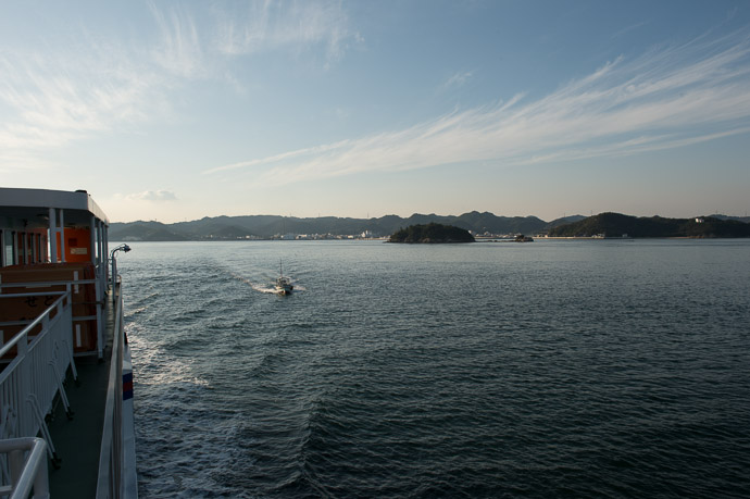 Wake  --  Tamano, Okayama, Japan  --  Copyright 2012 Jeffrey Friedl, http://regex.info/blog/  --  This photo is licensed to the public under the Creative Commons Attribution-NonCommercial 3.0 Unported License http://creativecommons.org/licenses/by-nc/3.0/ (non-commercial use is freely allowed if proper attribution is given, including a link back to this page on http://regex.info/ when used online)
