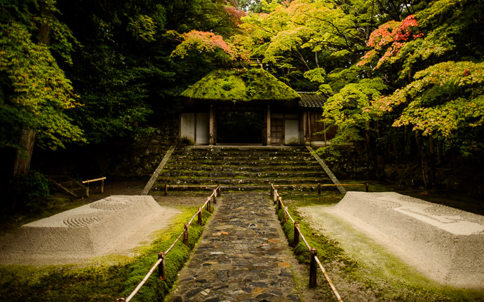 desktop background image of the entrance path at the Honen -- Grand Entrance entrance path at the Honen'in Temple (法然院) Kyoto, Japan -- Honen'in Temple (法然院) -- Copyright 2012 Jeffrey Friedl, http://regex.info/blog/ -- This photo is licensed to the public under the Creative Commons Attribution-NonCommercial 3.0 Unported License http://creativecommons.org/licenses/by-nc/3.0/ (non-commercial use is freely allowed if proper attribution is given, including a link back to this page on http://regex.info/ when used online)