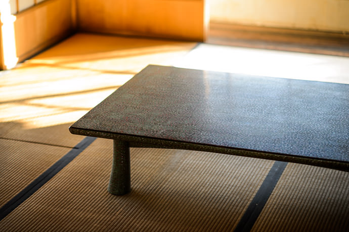 Table with a Chinese Vibe -- Seifuso Villa (清風荘) -- Kyoto, Japan -- Copyright 2013 Jeffrey Friedl, http://regex.info/blog/ -- This photo is licensed to the public under the Creative Commons Attribution-NonCommercial 4.0 International License http://creativecommons.org/licenses/by-nc/4.0/ (non-commercial use is freely allowed if proper attribution is given, including a link back to this page on http://regex.info/ when used online)