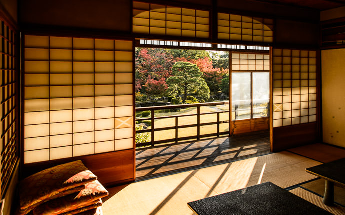 desktop background image of a sundrenched room at the Seifuso Villa (清風荘), Kyoto Japan -- Timeless Simple, elegant design is timeless (the Seifuso Villa (清風荘), Kyoto Japan) -- Seifuso Villa (清風荘) -- Copyright 2013 Jeffrey Friedl, http://regex.info/blog/ -- This photo is licensed to the public under the Creative Commons Attribution-NonCommercial 4.0 International License http://creativecommons.org/licenses/by-nc/4.0/ (non-commercial use is freely allowed if proper attribution is given, including a link back to this page on http://regex.info/ when used online)