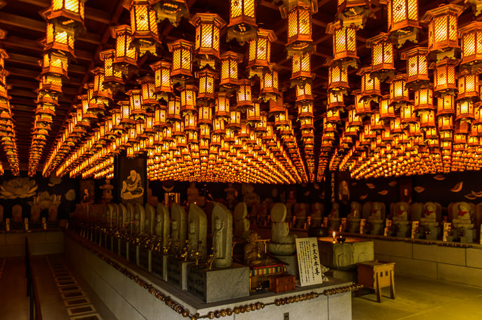 Dark Room of Lanterns Daisho-in Temple (大聖院、宮島) Miyajima Island, near Hiroshima Japan -- Daishoin Temple (大聖院) -- Miyajima, Hiroshima, Japan -- Copyright 2014 Jeffrey Friedl, http://regex.info/blog/