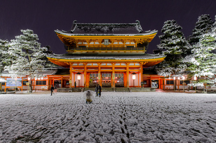 Snowy Heian Shrine Kyoto Japan 平安神宮、京都市 -- Heian Shrine (平安神宮) -- Copyright 2015 Jeffrey Friedl, http://regex.info/blog/ -- This photo is licensed to the public under the Creative Commons Attribution-NonCommercial 4.0 International License http://creativecommons.org/licenses/by-nc/4.0/ (non-commercial use is freely allowed if proper attribution is given, including a link back to this page on http://regex.info/ when used online)