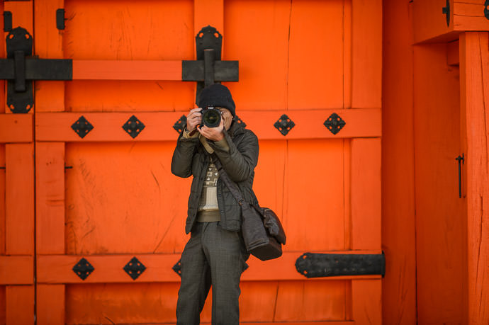 I'm Guessing that I Was His Shot -- Sanjusangendo Temple (三十三間堂) -- Kyoto , Kyoto, Japan -- Copyright 2015 Jeffrey Friedl, http://regex.info/blog/