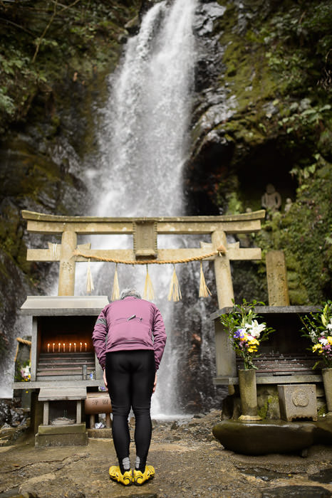 Quick Prayer for Traffic Safety 交通安全の祈り -- Kuuya Shrine (空也神社) -- Kyoto, Japan -- Copyright 2015 Jeffrey Friedl, http://regex.info/blog/