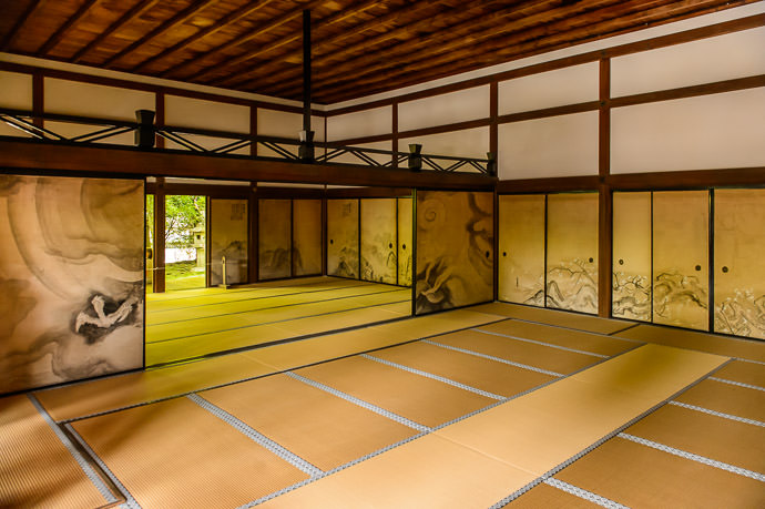 Garden-Viewing Room Ryouanji Temple (龍安寺） -- Ryouanji Temple (龍安寺） -- Kyoto, Japan -- Copyright 2015 Jeffrey Friedl, http://regex.info/blog/ -- This photo is licensed to the public under the Creative Commons Attribution-NonCommercial 4.0 International License http://creativecommons.org/licenses/by-nc/4.0/ (non-commercial use is freely allowed if proper attribution is given, including a link back to this page on http://regex.info/ when used online)