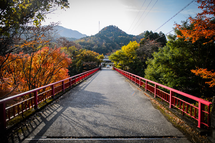 Bridge near the temple -- Eigenji Temple (永源寺） -- Higashiomi, Shiga, Japan -- Copyright 2016 Jeffrey Friedl, http://regex.info/blog/ -- This photo is licensed to the public under the Creative Commons Attribution-NonCommercial 4.0 International License http://creativecommons.org/licenses/by-nc/4.0/ (non-commercial use is freely allowed if proper attribution is given, including a link back to this page on http://regex.info/ when used online)