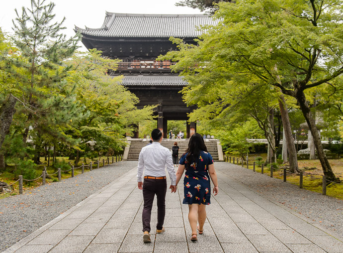 At the Nanzen Temple 南禅寺 -- Nanzen Temple (南禅寺) -- Kyoto, Japan -- Copyright 2017 Jeffrey Friedl, http://regex.info/blog/