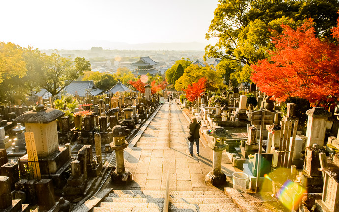 desktop background image of a cemetary at the Konkaikomyou-ji Temple (金戒光明寺), Kyoto Japan, during the height of fall colors -- Lovely Day Konkaikomyou-ji Temple (金戒光明寺) Kyoto Japan -- Konkaikomyou-ji Temple (金戒光明寺) -- Copyright 2017 Jeffrey Friedl, http://regex.info/blog/