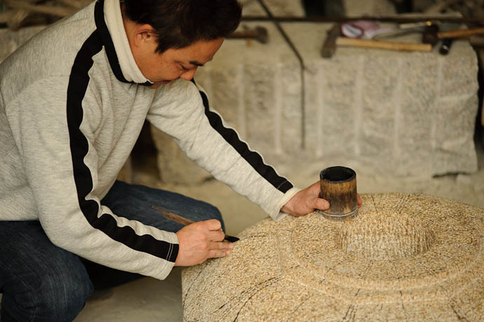 Bamboo Ink Pot -- Nishimura Stone Lantern workworkshopshop and garden -- Kyoto, Japan -- Copyright 2009 Jeffrey Friedl, http://regex.info/blog/