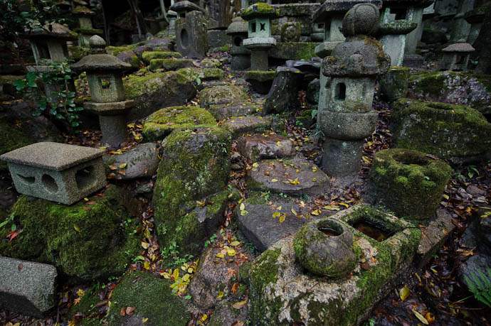 Start of it All? -- Nishimura Stone Lantern workworkshopshop and garden -- Kyoto, Japan -- Copyright 2009 Jeffrey Friedl, http://regex.info/blog/