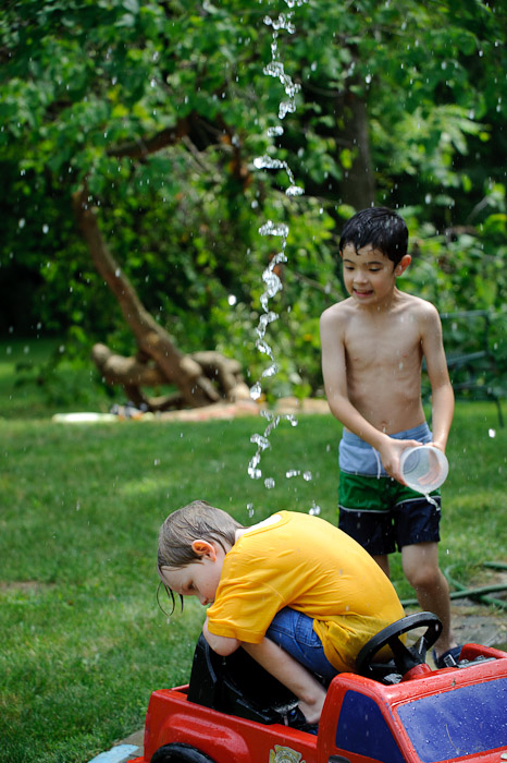 Going Vertical Anthony throws the water waaaay up, having it plummet down onto Josh -- Rootstown, OH, USA -- Copyright 2010 Jeffrey Friedl, http://regex.info/blog/