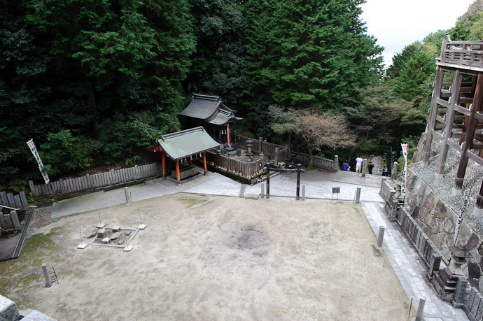 Courtyard From Above with remnants of some kind of fire festival staining the dirt -- Tanukidanisan Fudoin Temple -- Kyoto, Japan -- Copyright 2010 Jeffrey Friedl, http://regex.info/blog/