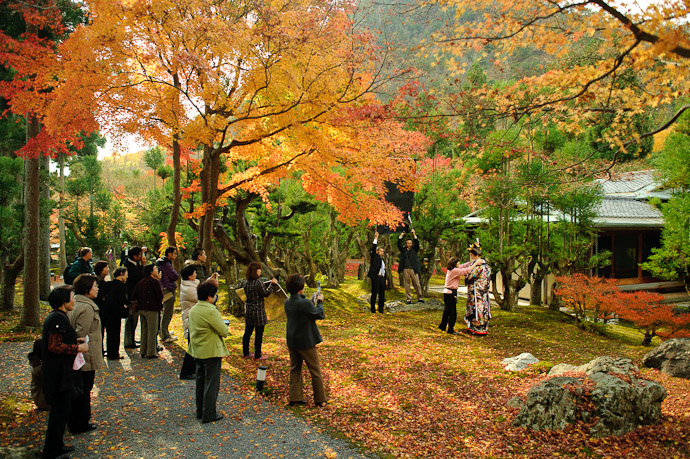 Production -- Shouzan Gardens (しょうざん) -- Kyoto, Japan -- Copyright 2010 Jeffrey Friedl, http://regex.info/blog/