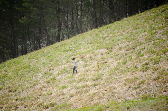 Still Searching -- Mt. Kan'nabe (神鍋山) -- Toyooka, Hyogo, Japan -- Copyright 2011 Jeffrey Friedl, http://regex.info/blog/