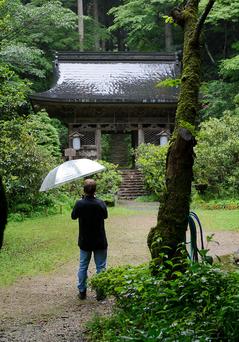 No Cameras Beyond This Point -- Shimyouin Temple (志明院) -- Kyoto, Japan -- Copyright 2011 Jeffrey Friedl, http://regex.info/blog/