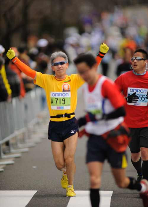 Victory -- Kyoto City Marathon (京都マラソン) -- Kyoto, Japan -- Copyright 2012 Jeffrey Friedl, http://regex.info/blog/
