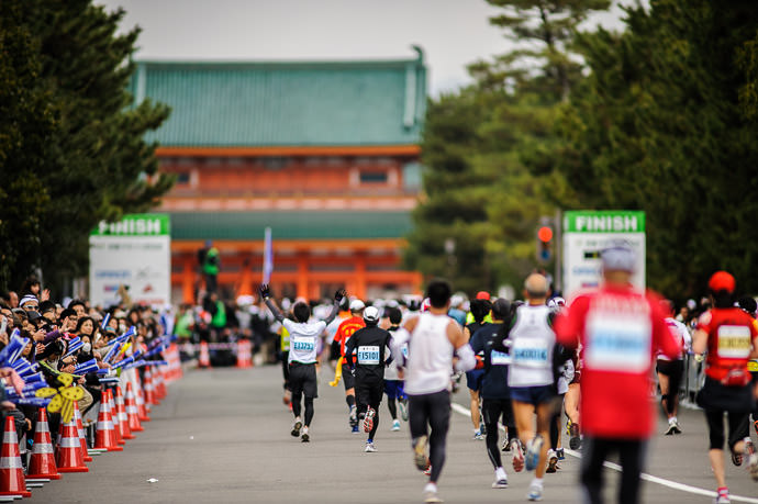 Finish -- Kyoto City Marathon (京都マラソン) -- Kyoto, Japan -- Copyright 2012 Jeffrey Friedl, http://regex.info/blog/