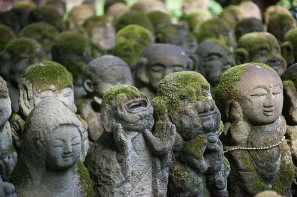 The Unprocessed Original -- Otaginenbutsuji Temple (愛宕念仏寺) -- Kyoto, Japan -- Copyright 2012 Jeffrey Friedl, http://regex.info/blog/2015-02-22/2528 -- This photo is licensed to the public under the Creative Commons Attribution-NonCommercial 4.0 International License http://creativecommons.org/licenses/by-nc/4.0/ (non-commercial use is freely allowed if proper attribution is given, including a link back to this page on http://regex.info/ when used online)