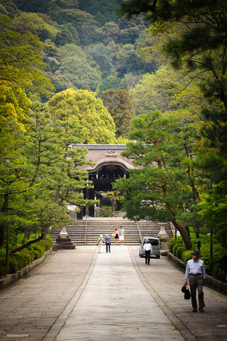 Some Temple or Other  --  Maruyama Park  --  Kyoto, Japan  --  Copyright 2012 Jeffrey Friedl, http://regex.info/blog/