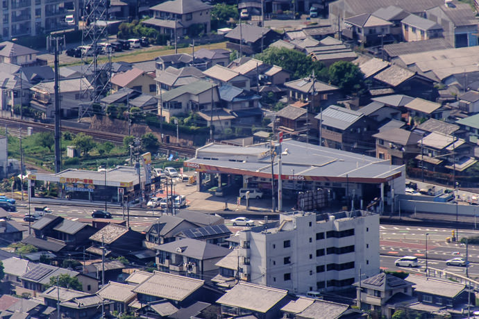 Starts to Get Steeper Soon -- Otowyama (音羽山) -- Kyoto, Japan -- Copyright 2015 Jeffrey Friedl, http://regex.info/blog/