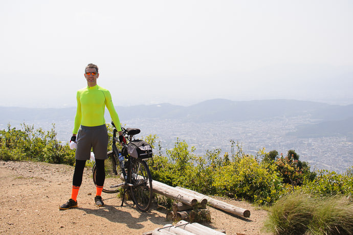 Top of Mt. Otowa (音羽山) Kyoto, Japan -- Otowyama (音羽山) -- Copyright 2015 Jeffrey Friedl, http://regex.info/blog/