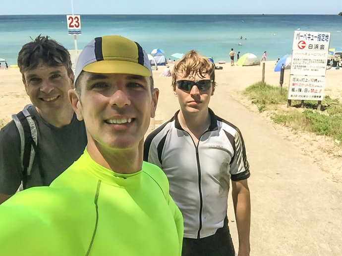 Group Selfie taken with the iPhone so that I could send to Cycling Kyoto -- Torihama Beach (鳥居浜海水浴場) -- Takahama, Fukui, Japan -- Copyright 2015 Jeffrey Friedl, http://regex.info/blog/