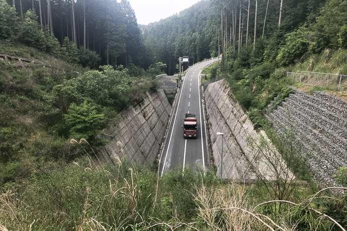 Above the Tunnel -- Nantan, Kyoto, Japan -- Copyright 2018 Jeffrey Friedl, http://regex.info/blog/