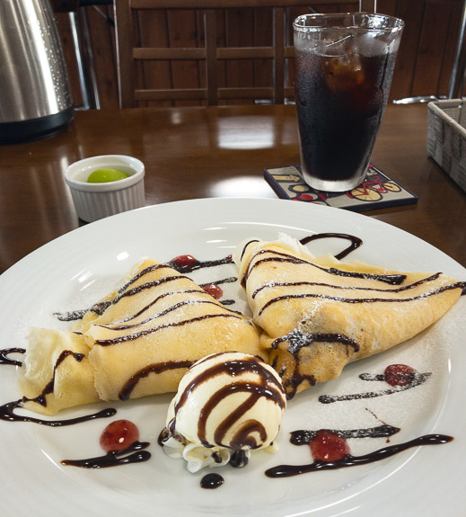 Well-Earned Treat Coffee and Crepes at Cafe Morning Glory -- Kyoto, Japan -- Copyright 2017 Jeffrey Friedl, http://regex.info/blog/